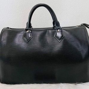 PRE OWNED LV EPI LEATHER SPEEDY 30